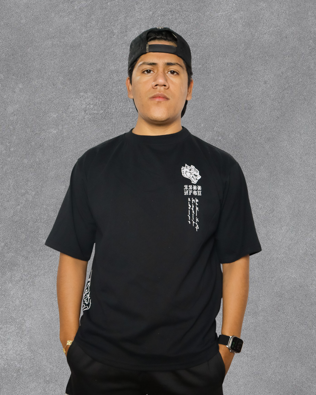 OVERSIZE WOLVES DEN ONLY BAKI
