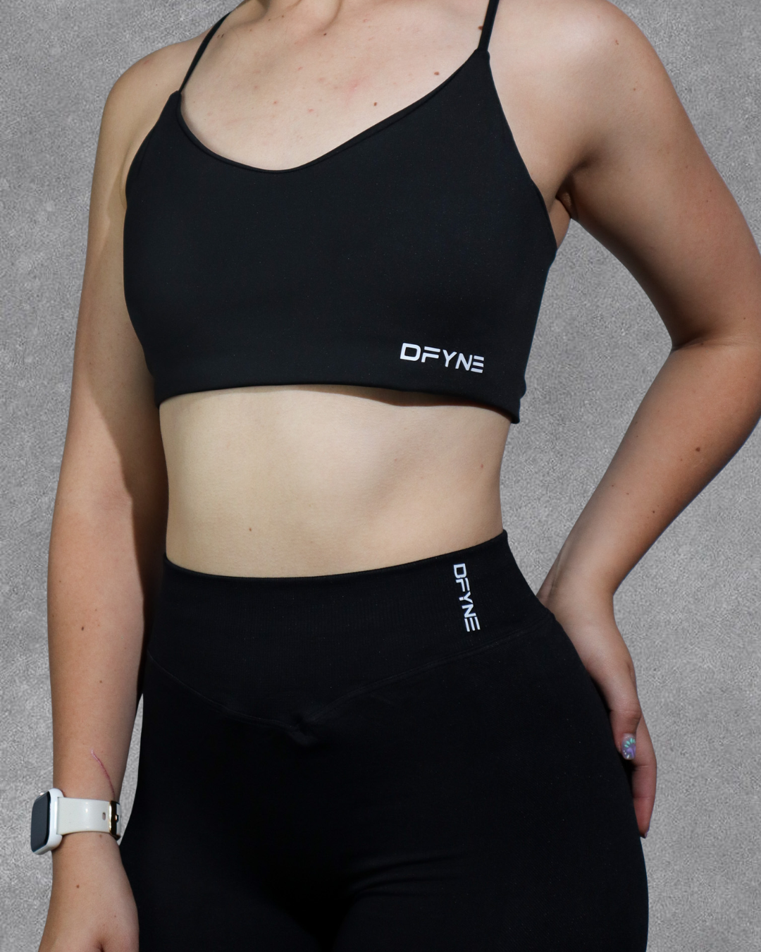 TOP DYNAMIC BLACKLESS DFYNE