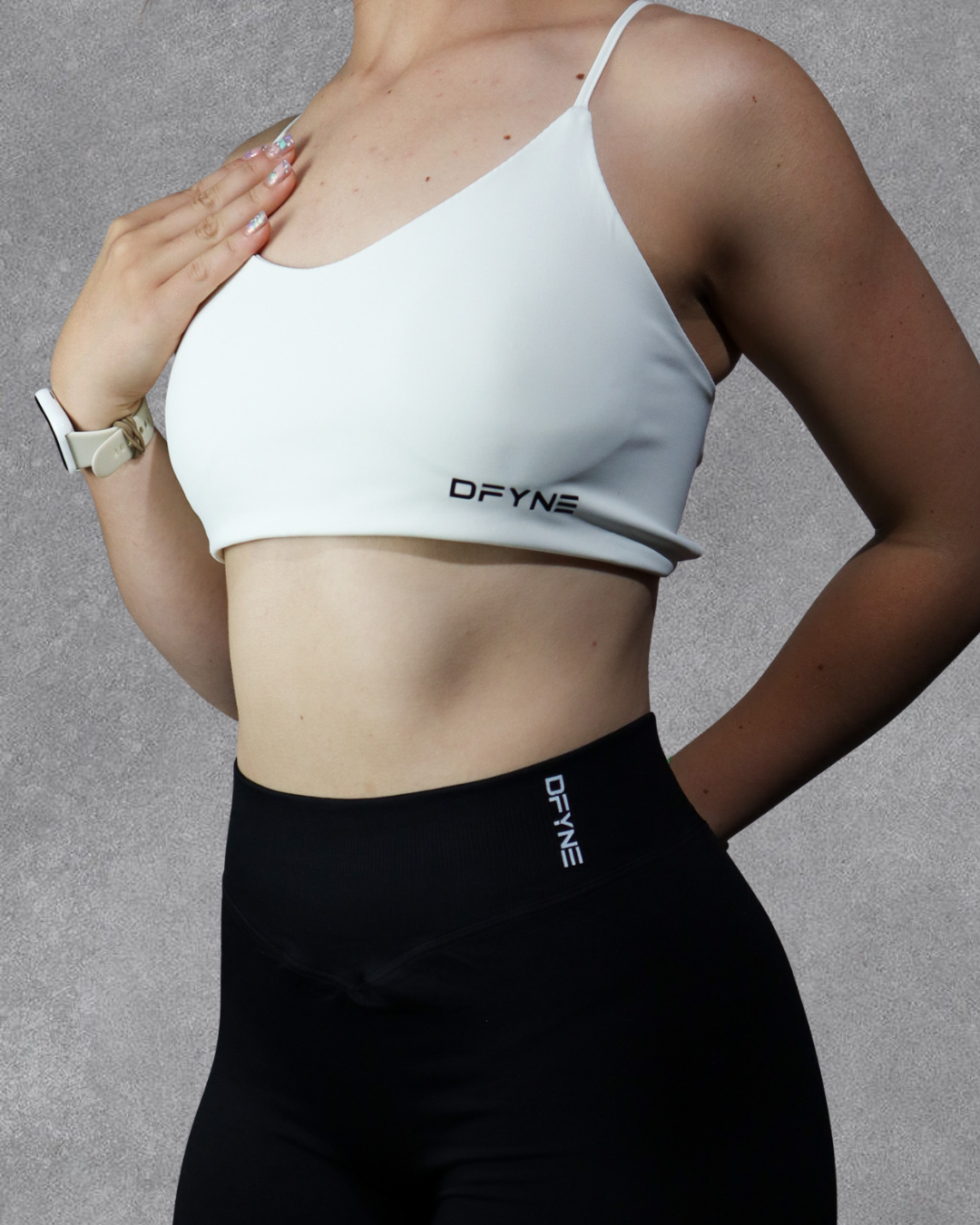 TOP DYNAMIC BLACKLESS DFYNE