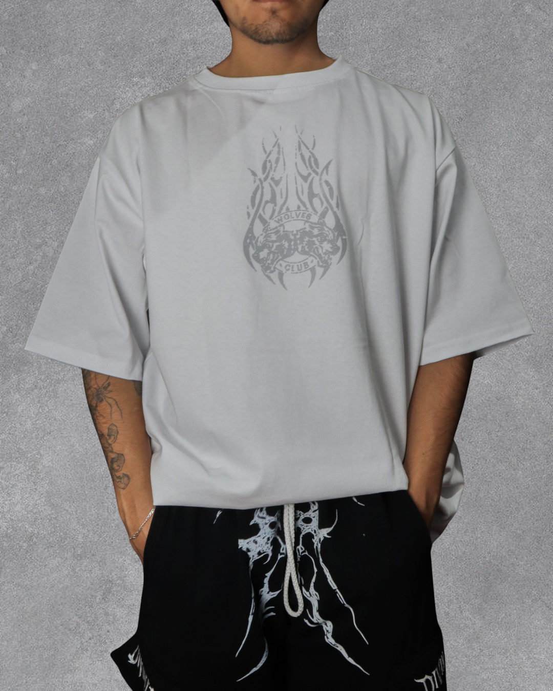 OVERSIZE FINITE FLAME WOLVES