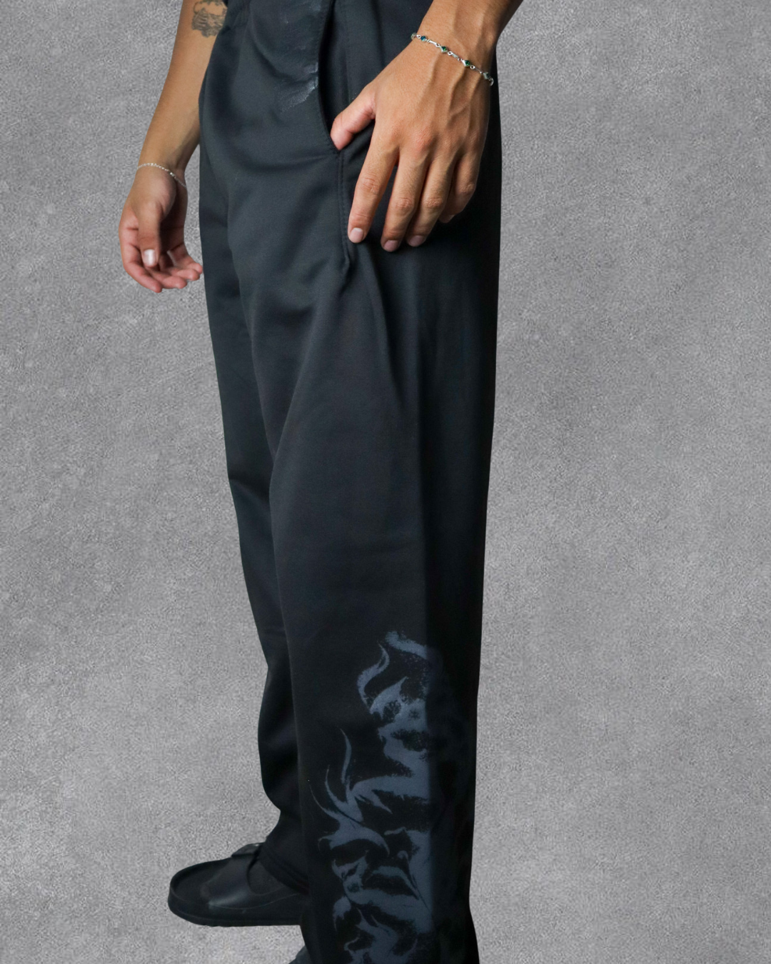 BAGGY SWEATS DUSK CONTROLLED INSANITY