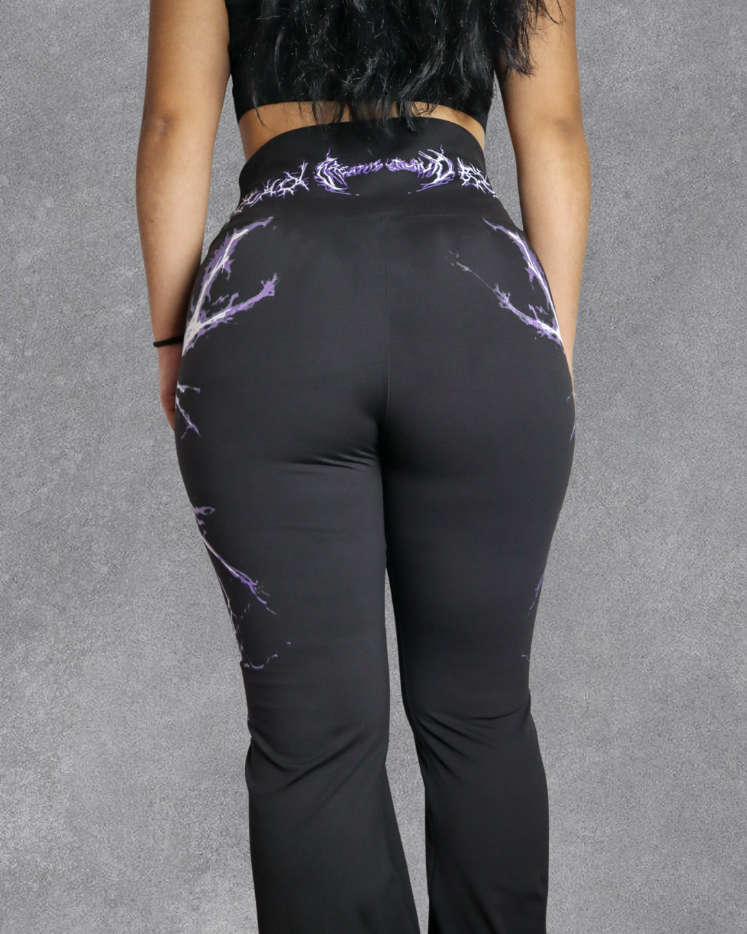 LEGGIN ACAMPANADO VOLTAGE FLARED BREATHEDIVINITY