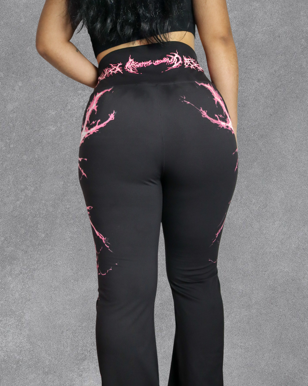 LEGGIN ACAMPANADO VOLTAGE FLARED BREATHEDIVINITY