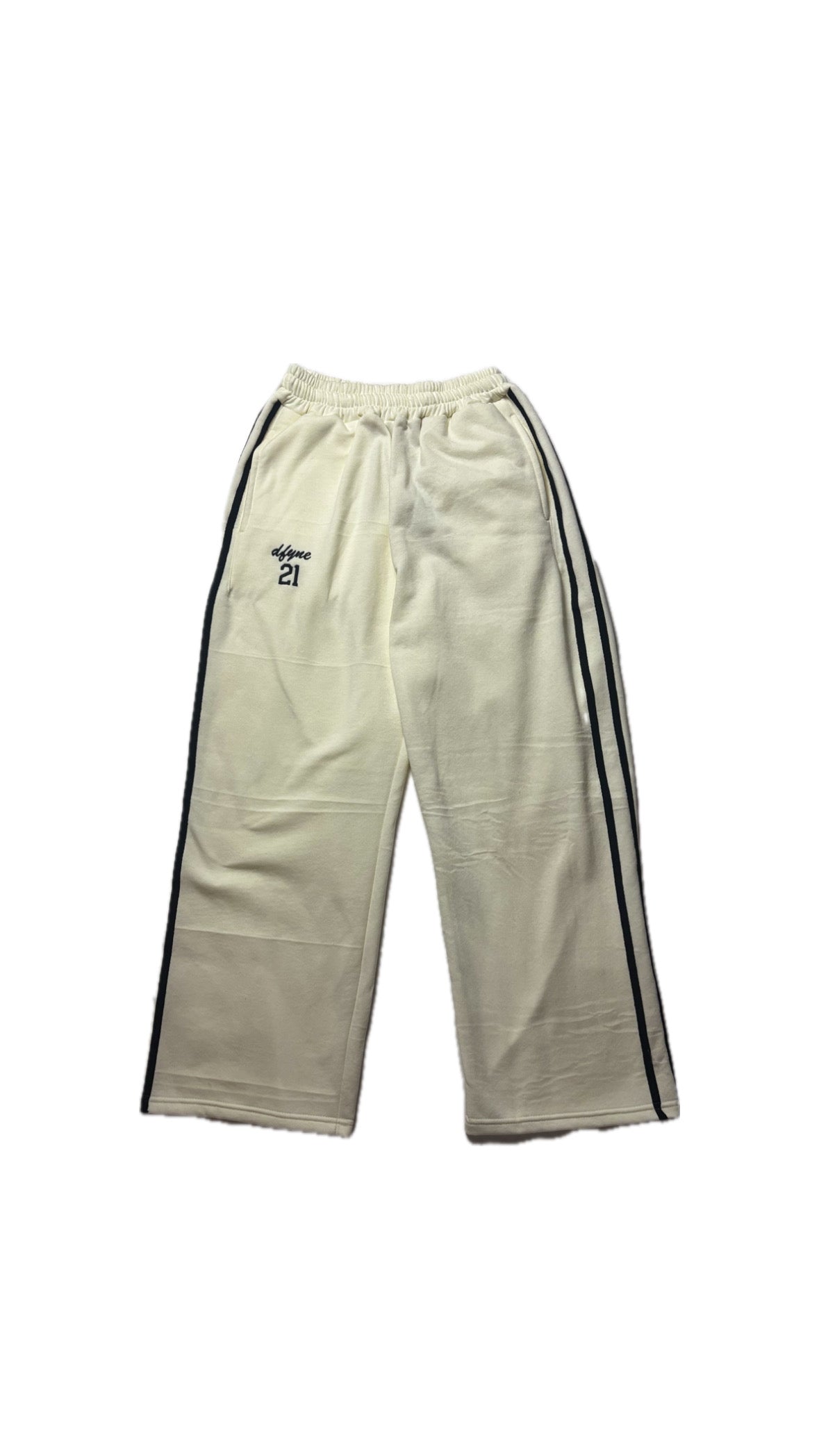 BAGGY 4TH BIRTHDAY WIDE LEG JOGGER DFYNE
