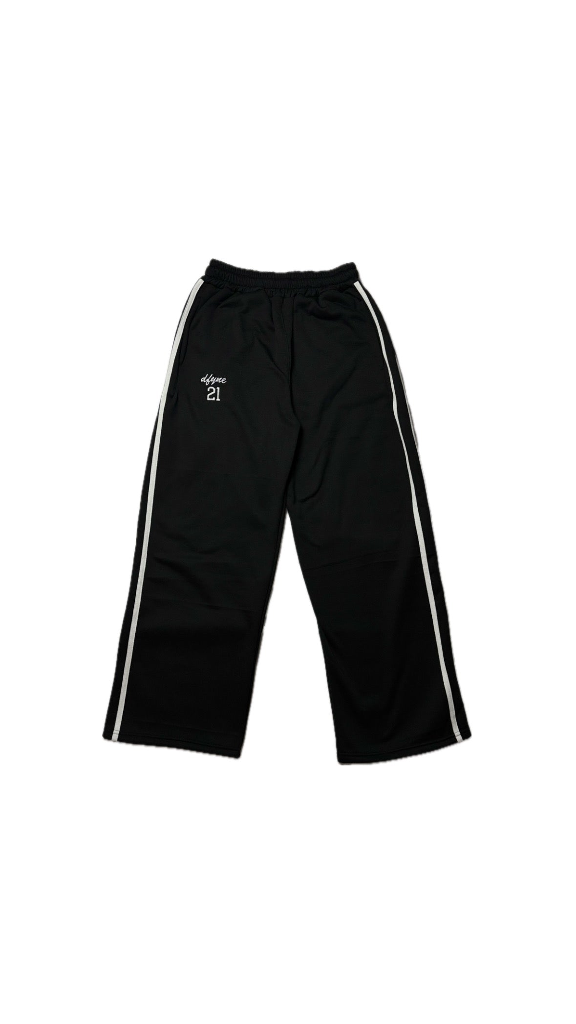 BAGGY 4TH BIRTHDAY WIDE LEG JOGGER DFYNE