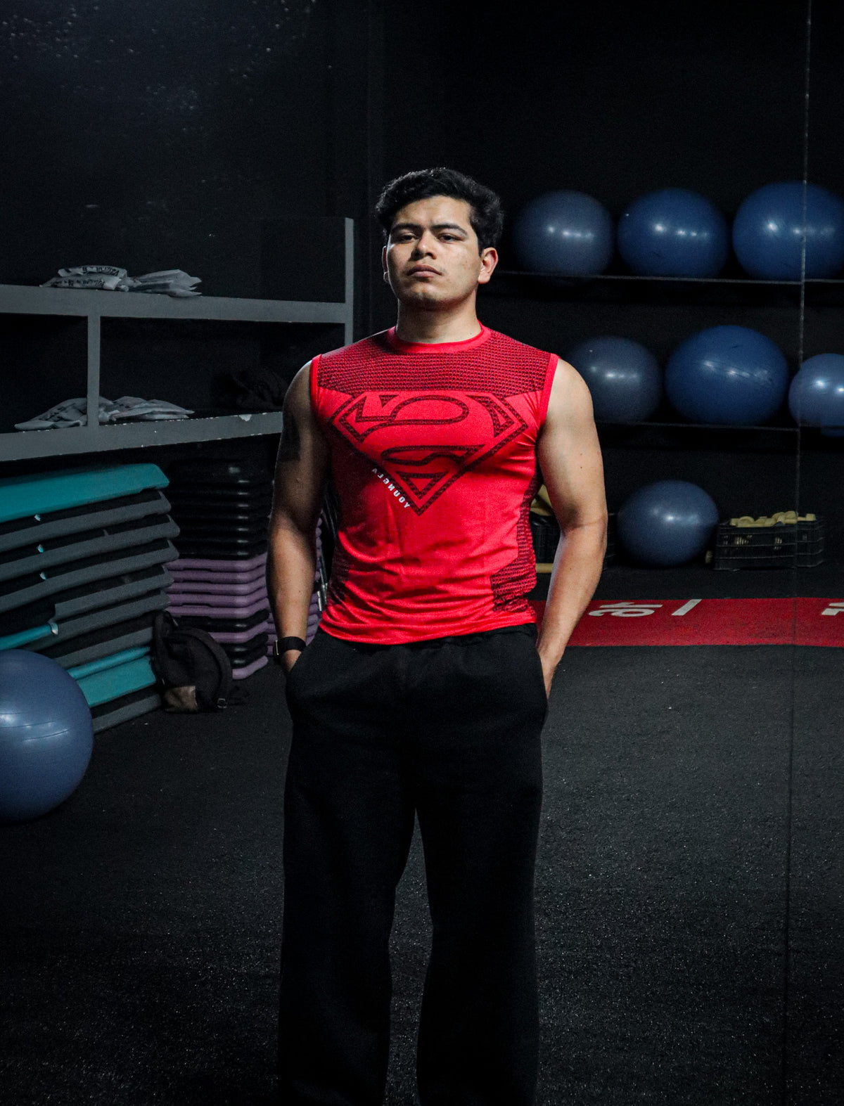 COMPRESION TANK SUPERMAN YOUNGLA ‼️TELA NUEVA‼️